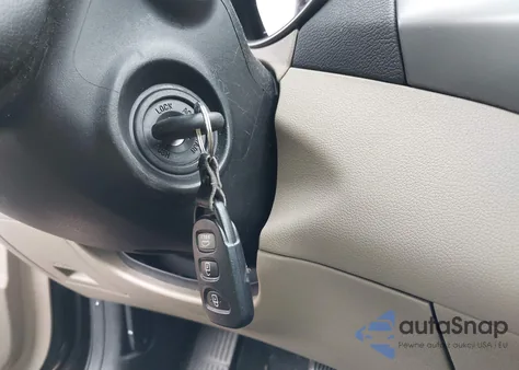 2016 Hyundai Elantra Se z USA, uszkodzony, nr VIN 5NPDH4AE8GH769287